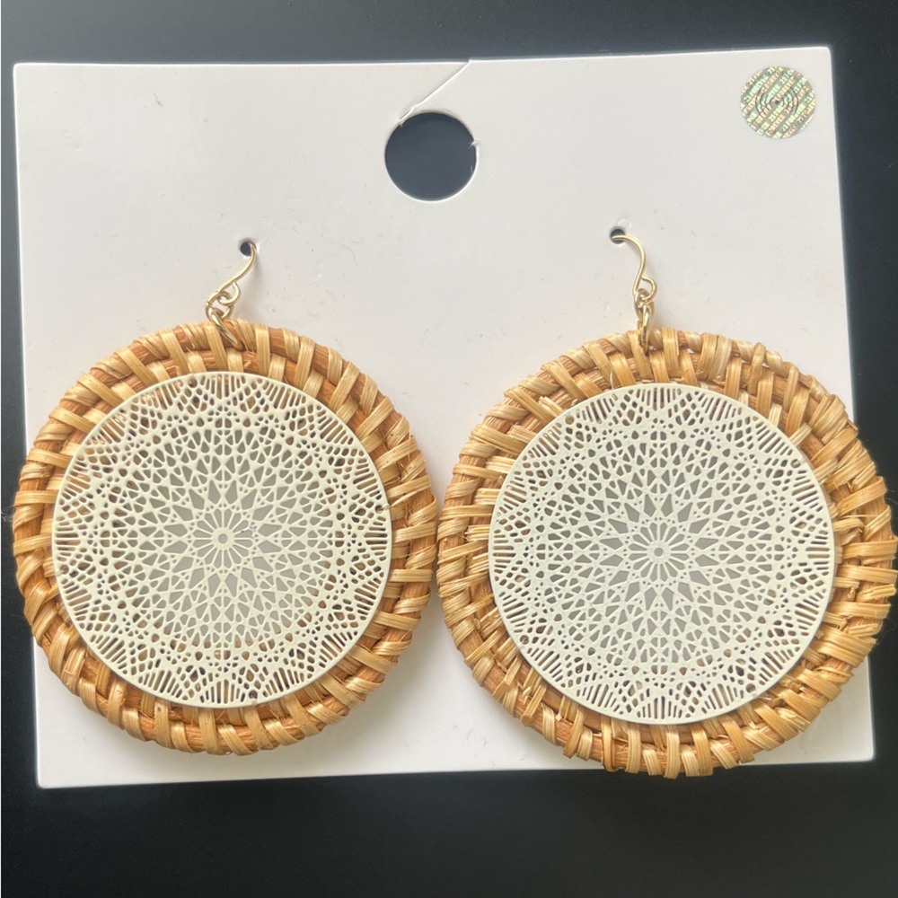 ✨Mix & Match: 2/$10, 5/$20✨ wicker earrings